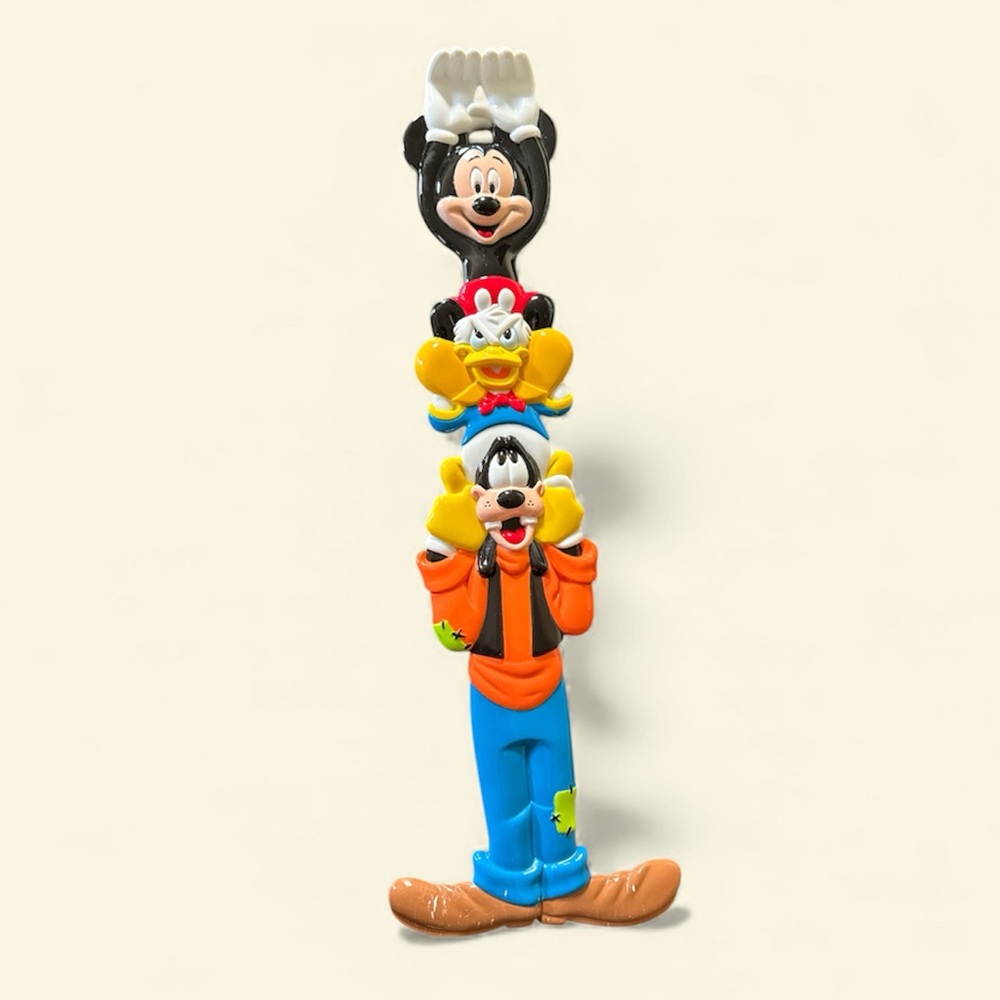 Walt Disney World Colorful Character Back Scratcher.